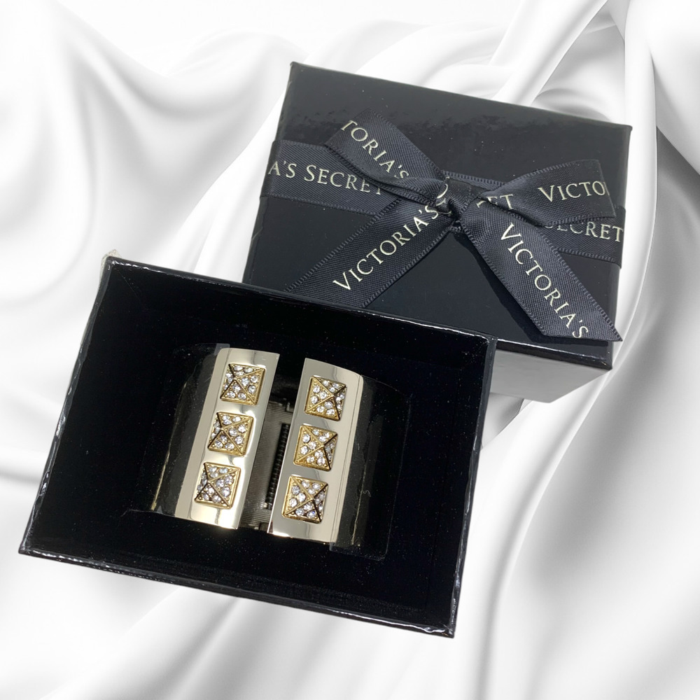 New Victorias Secret Scandalous Cuff Bracelet Bangle Studs Silver Tone Gift Box 25$
